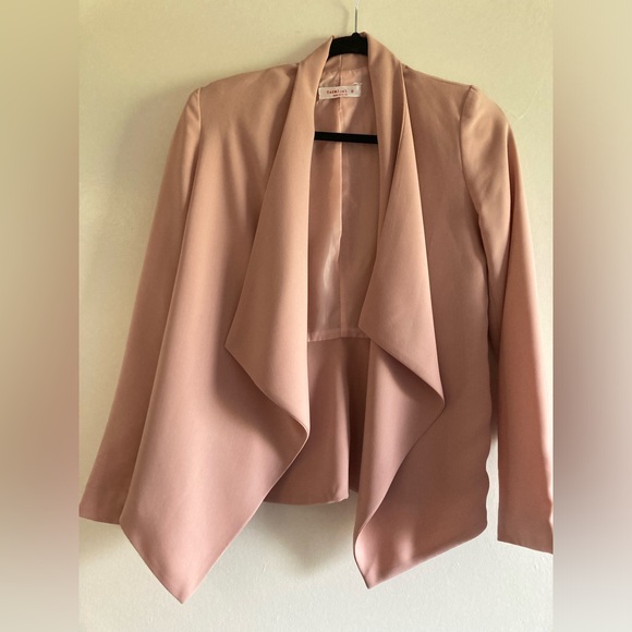 Light Pink Blazer with great back - Picture 8 of 9